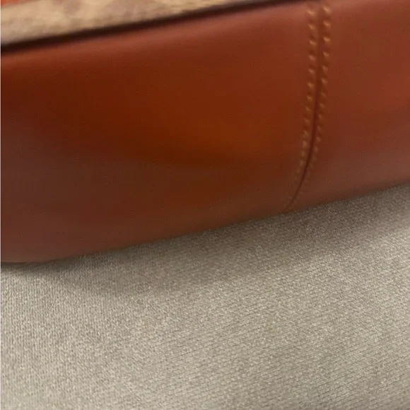 Coach Tan Leather Detail - Picture 3 of 8